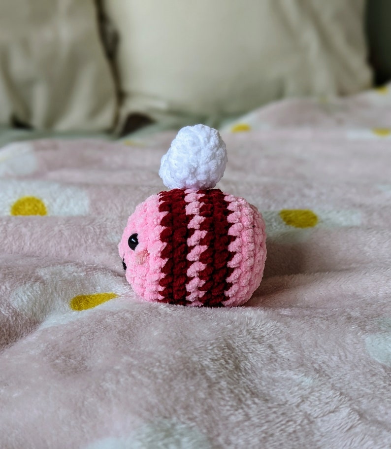 Valentines Bee Plush - Super Soft Cute Crochet Amigurumi - Cuddly Toy Stuffed Animal