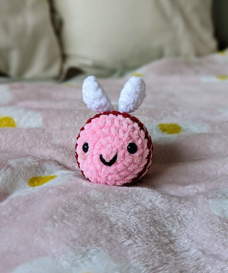 Valentines Bee Plush - Super Soft Cute Crochet Amigurumi - Cuddly Toy Stuffed Animal
