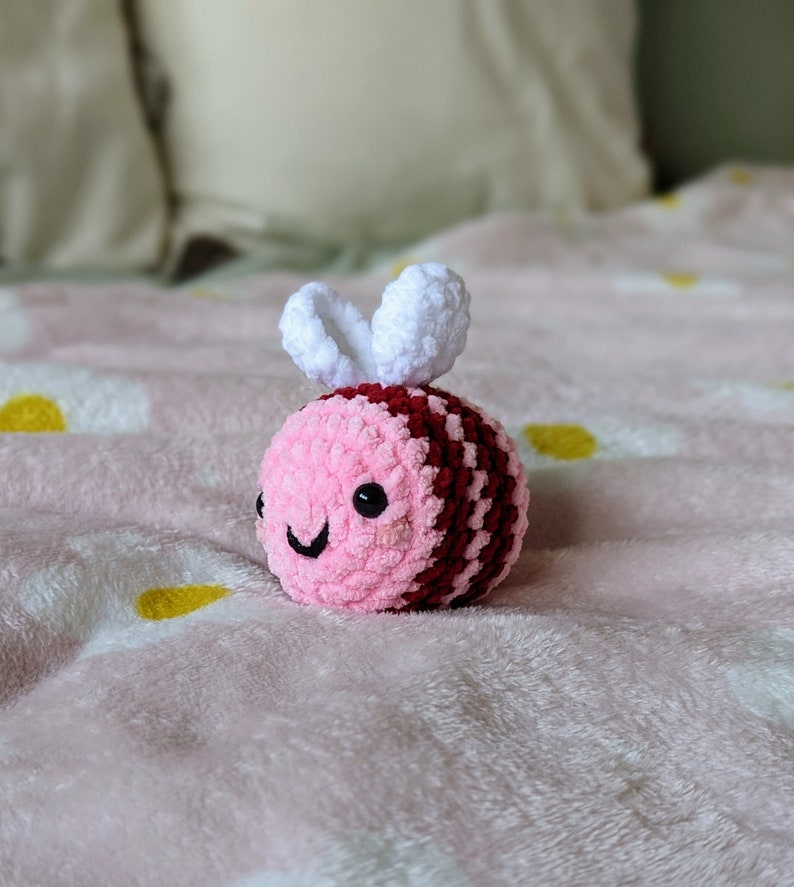 Valentines Bee Plush - Super Soft Cute Crochet Amigurumi - Cuddly Toy Stuffed Animal