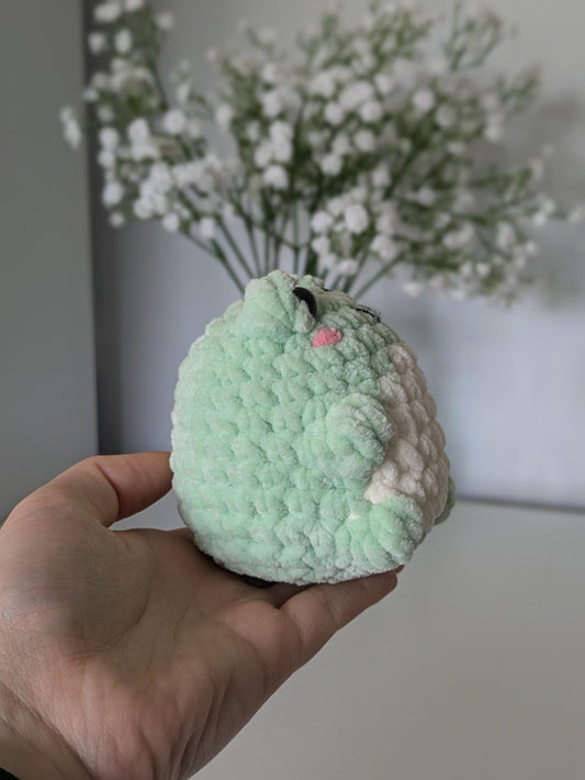 Chubby Pastel Green Frog Plush - Super Soft Cute Crochet Amigurumi - Cuddly Toy Stuffed Animal