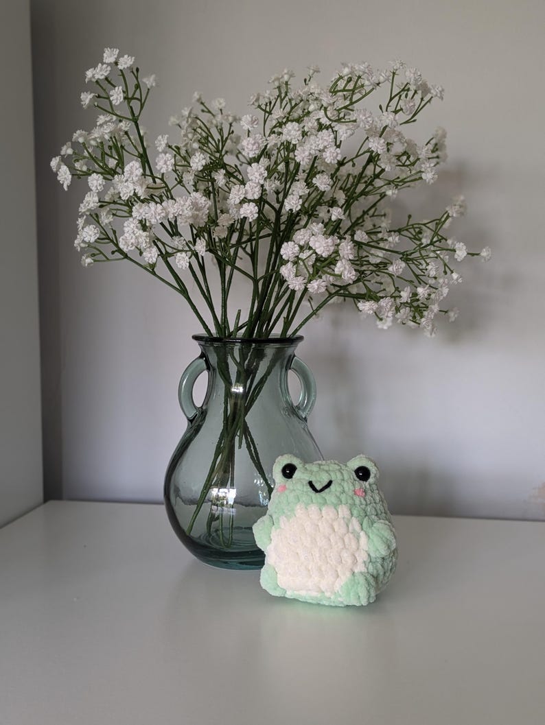 Chubby Pastel Green Frog Plush - Super Soft Cute Crochet Amigurumi - Cuddly Toy Stuffed Animal