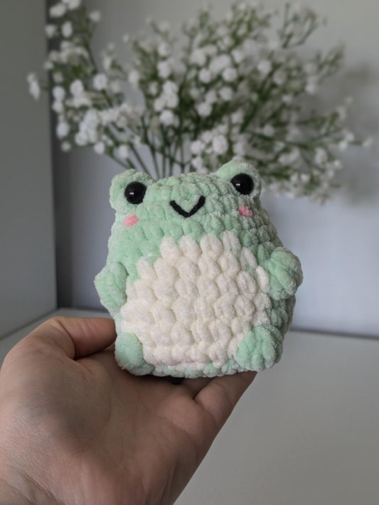 Chubby Pastel Green Frog Plush - Super Soft Cute Crochet Amigurumi - Cuddly Toy Stuffed Animal