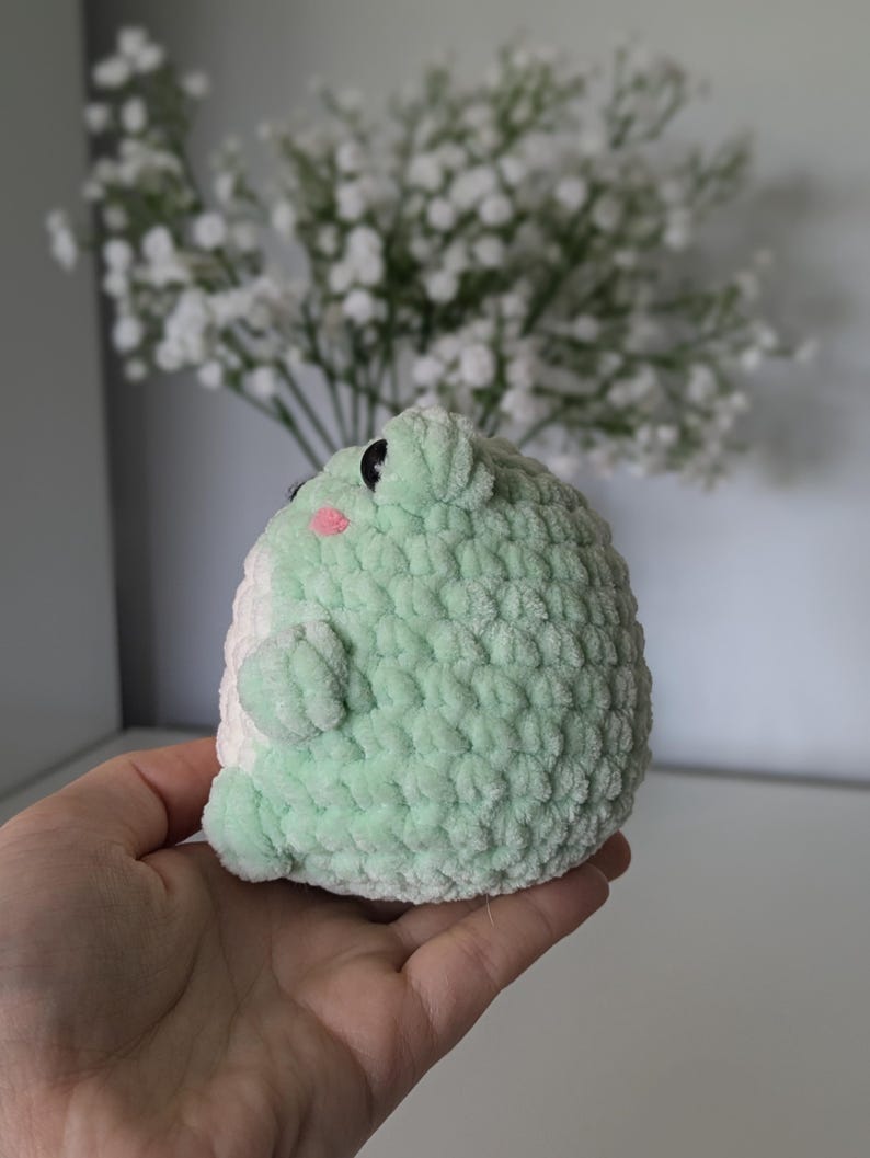 Chubby Pastel Green Frog Plush - Super Soft Cute Crochet Amigurumi - Cuddly Toy Stuffed Animal
